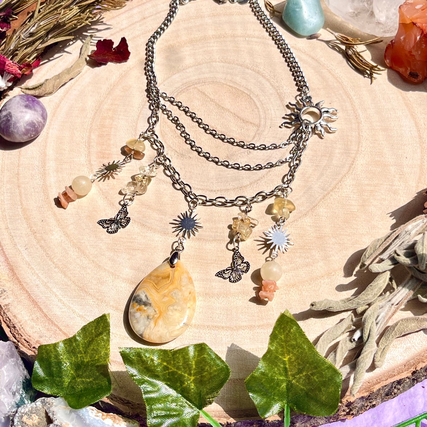 shining rays necklace