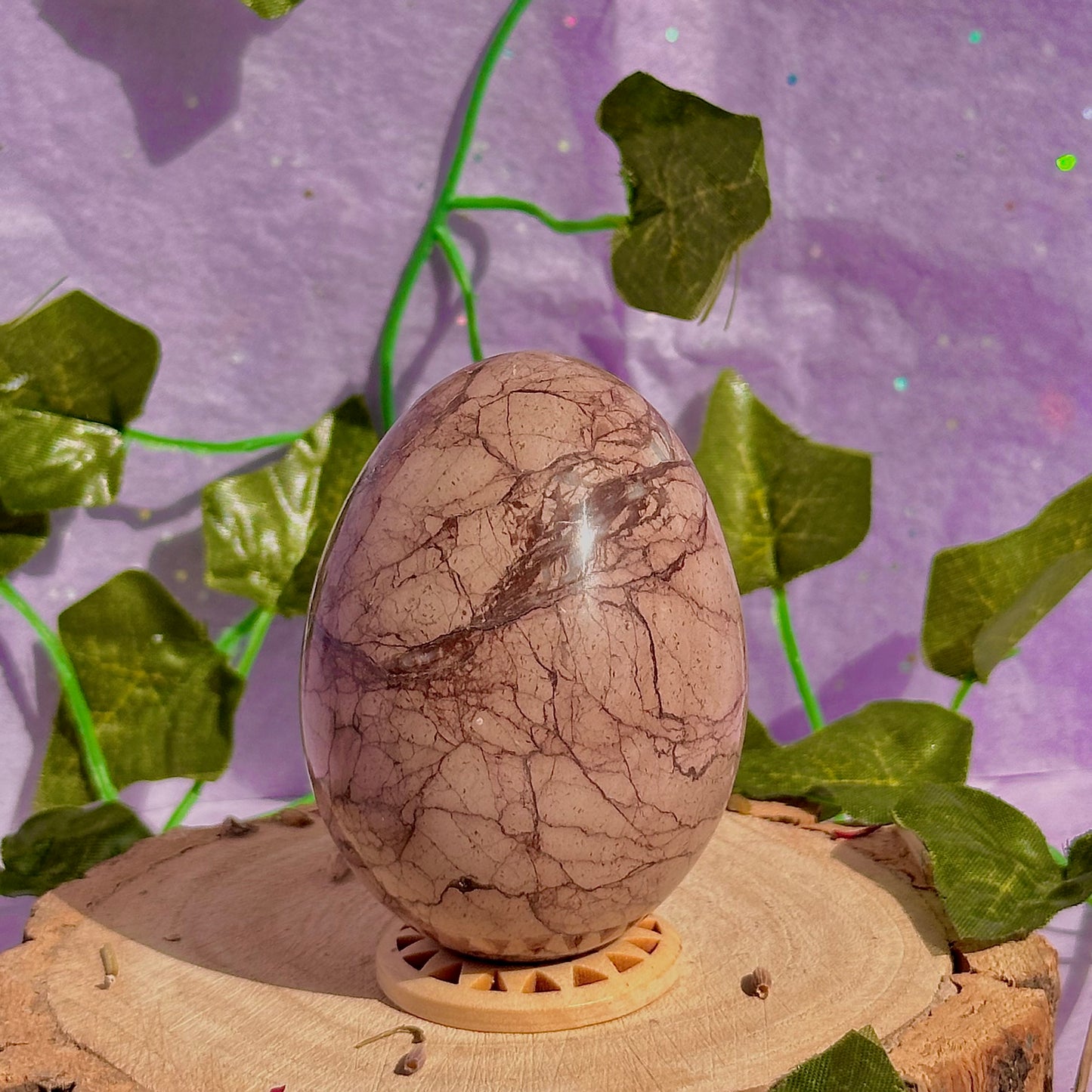 spiderweb jasper egg carving