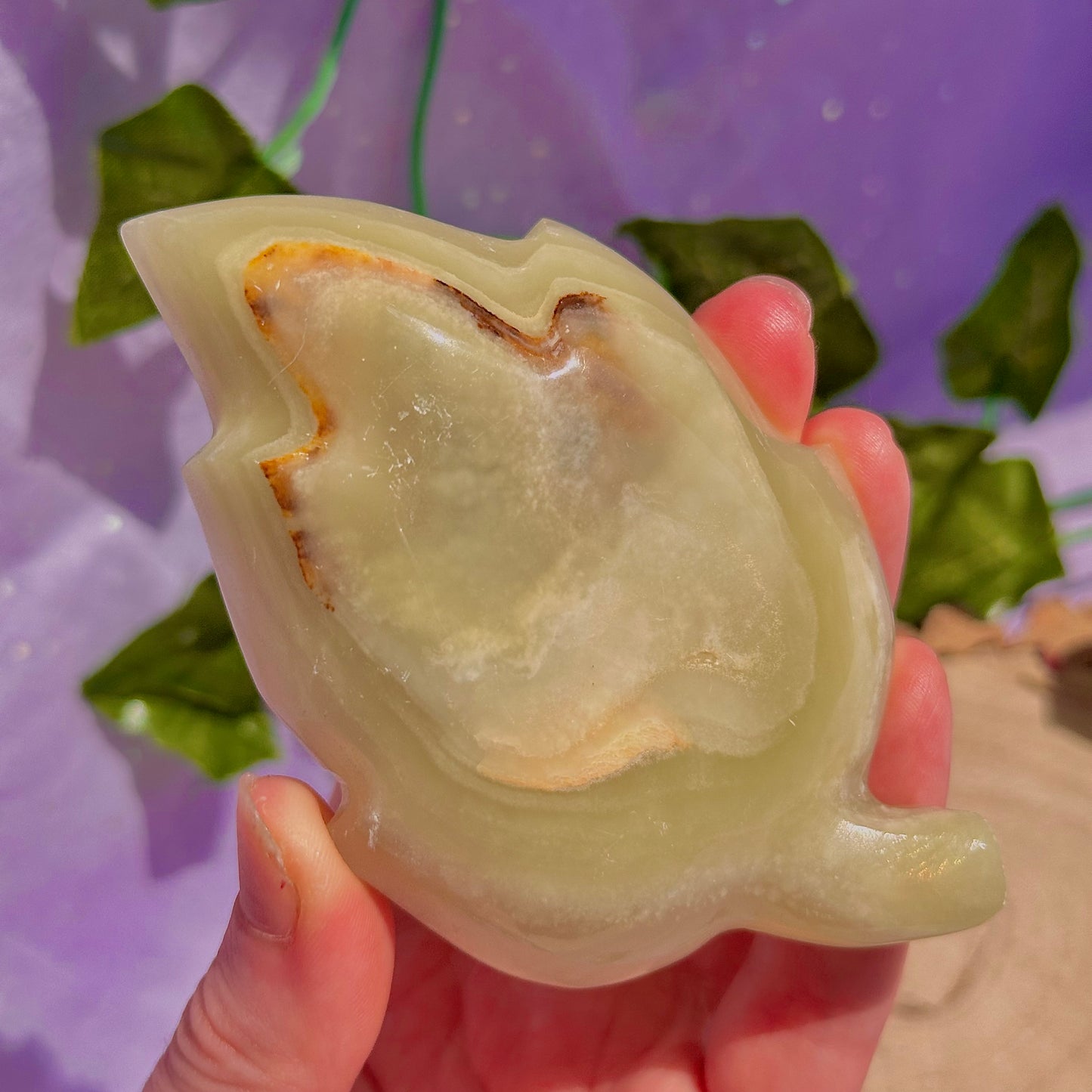 banded calcite / onyx leaf bowl carving