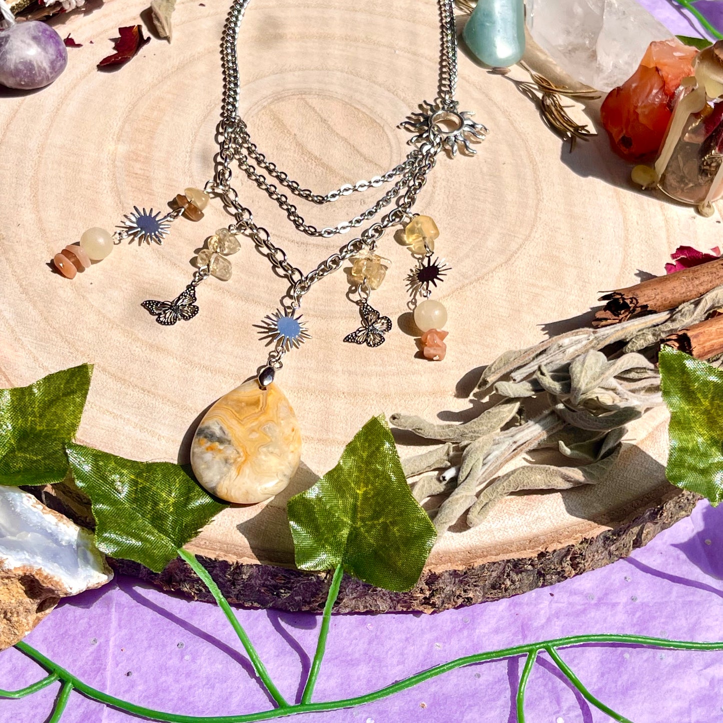 shining rays necklace