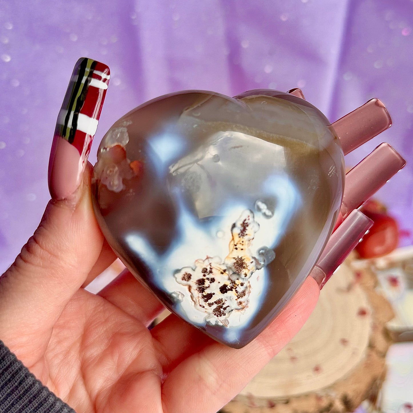 orca agate heart carving B