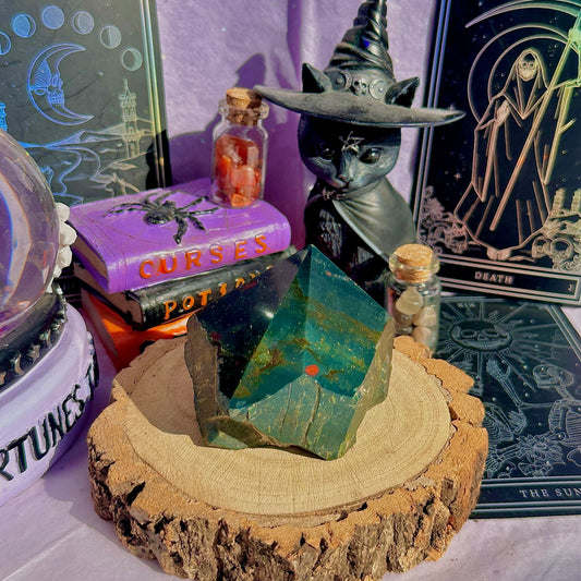 bloodstone top polished point