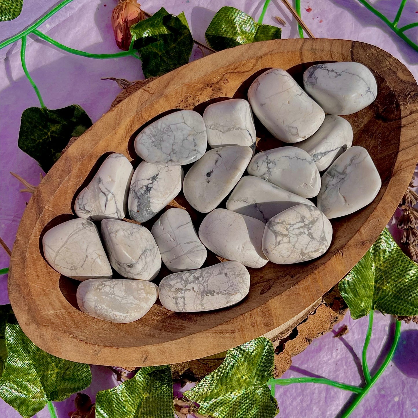 white howlite tumble