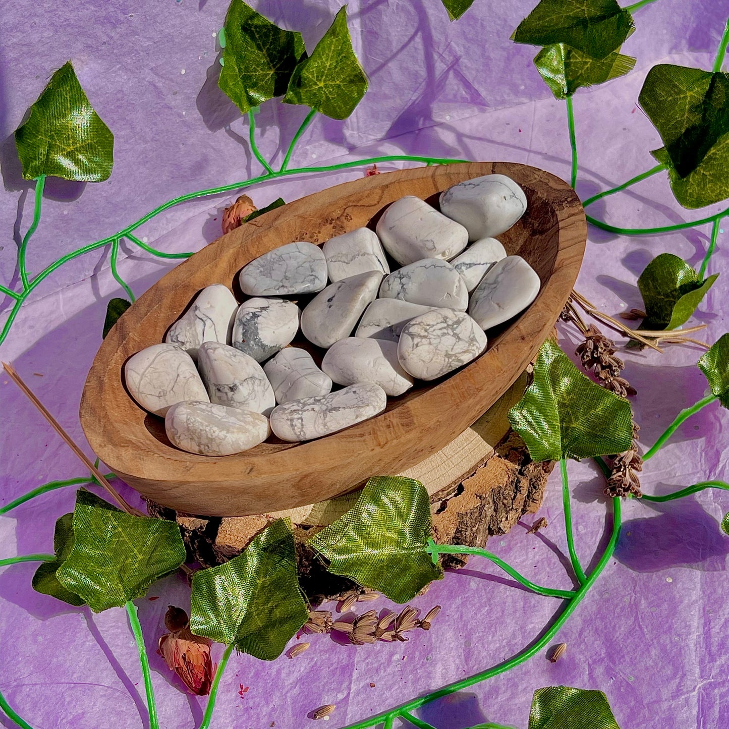 white howlite tumble