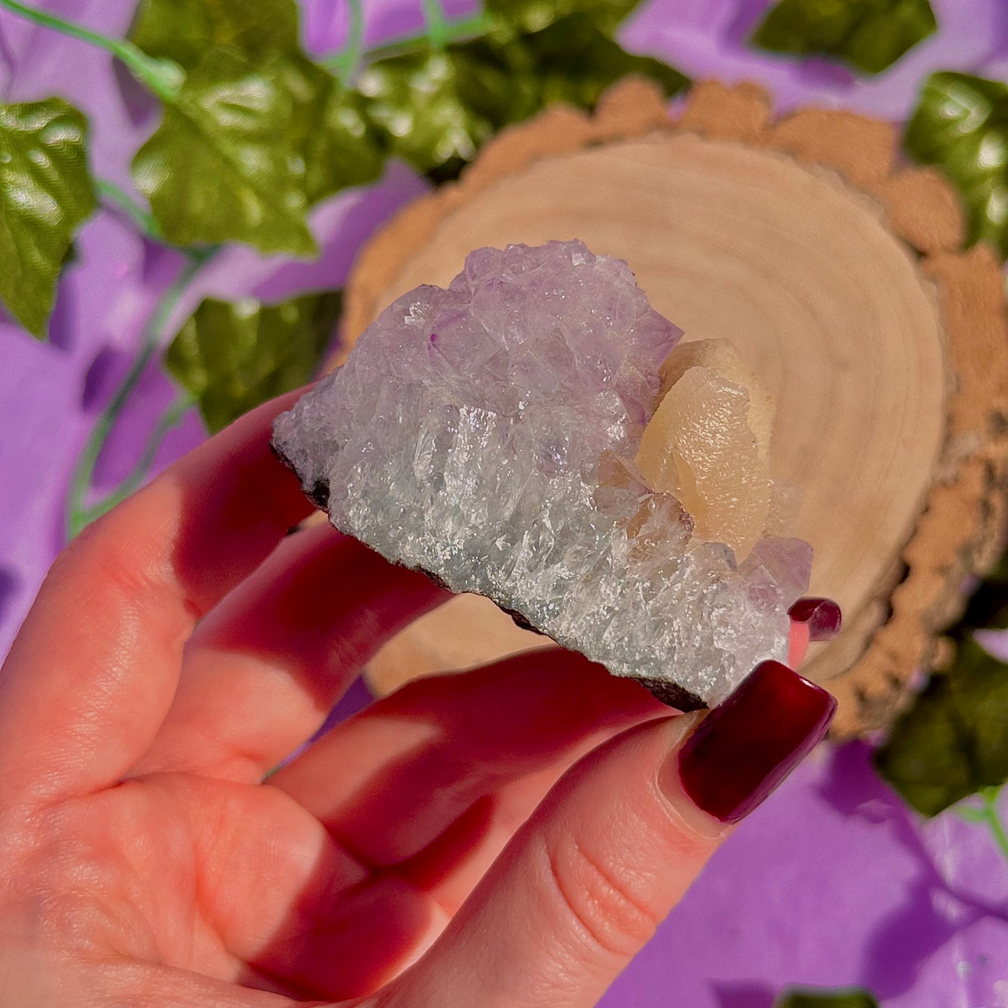 améthyste avec agrégat de calcite UV