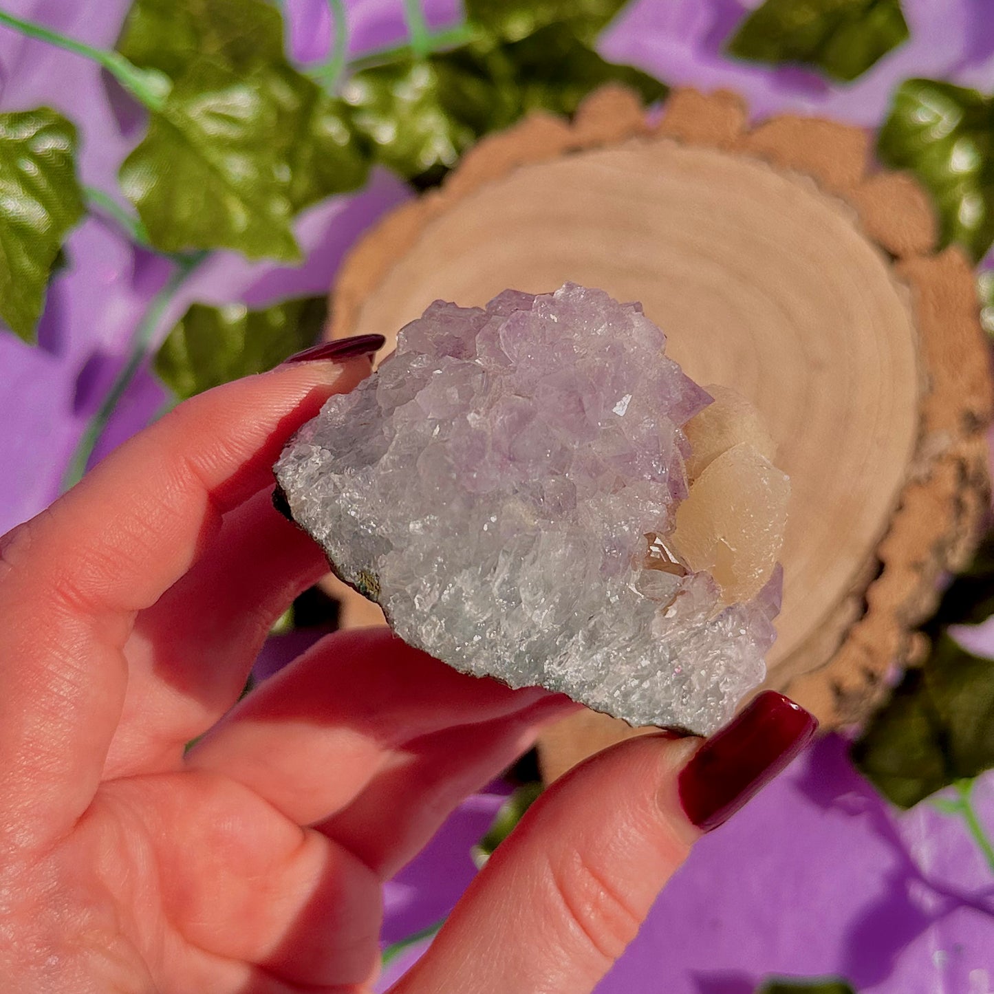 améthyste avec agrégat de calcite UV