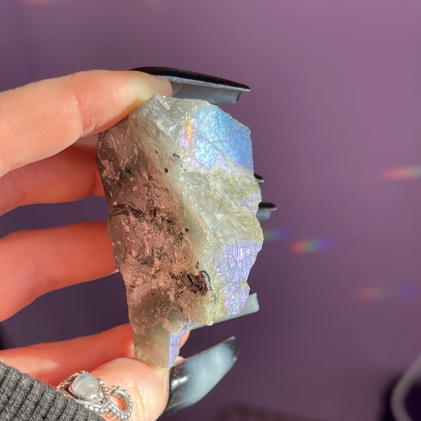 raw/rough labradorite (sunset flash)