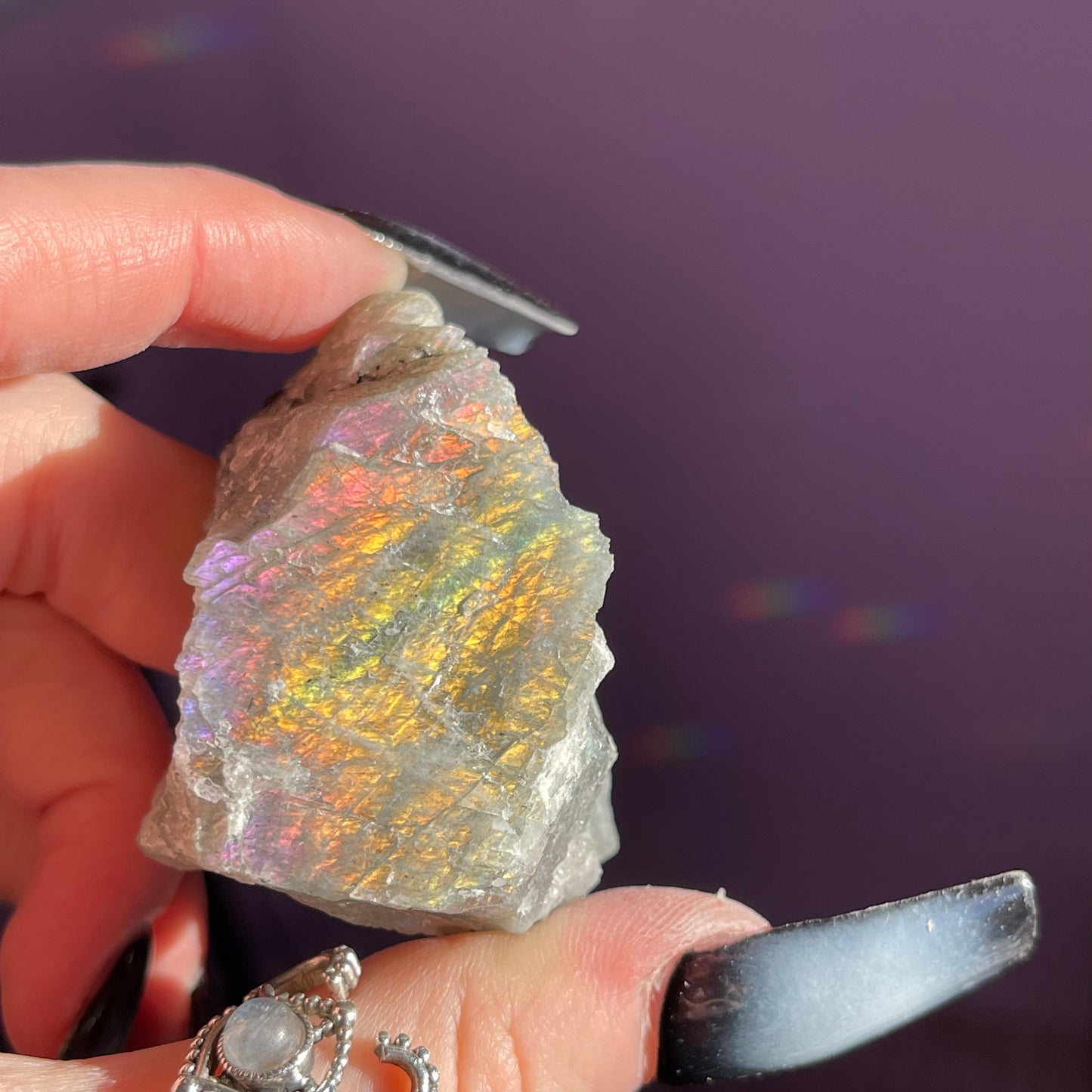 raw/rough labradorite (sunset flash)