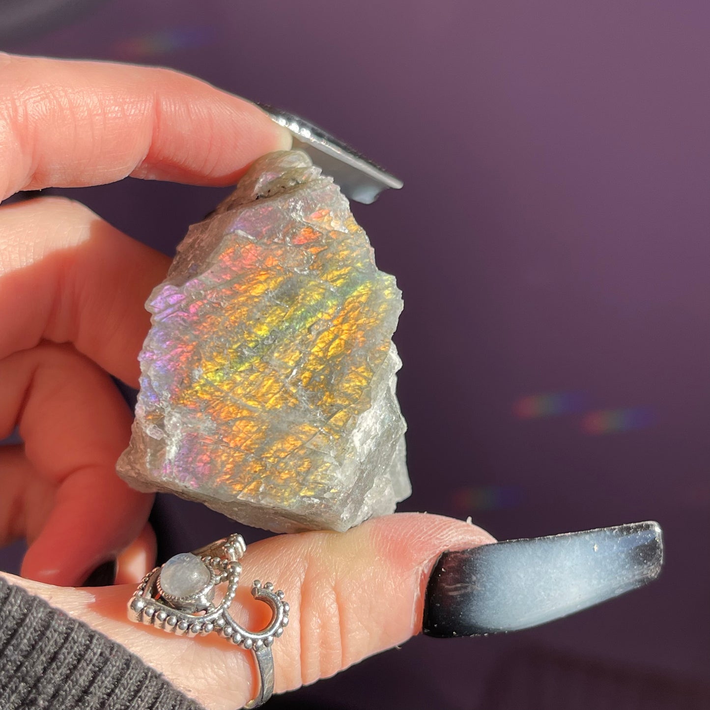 raw/rough labradorite (sunset flash)
