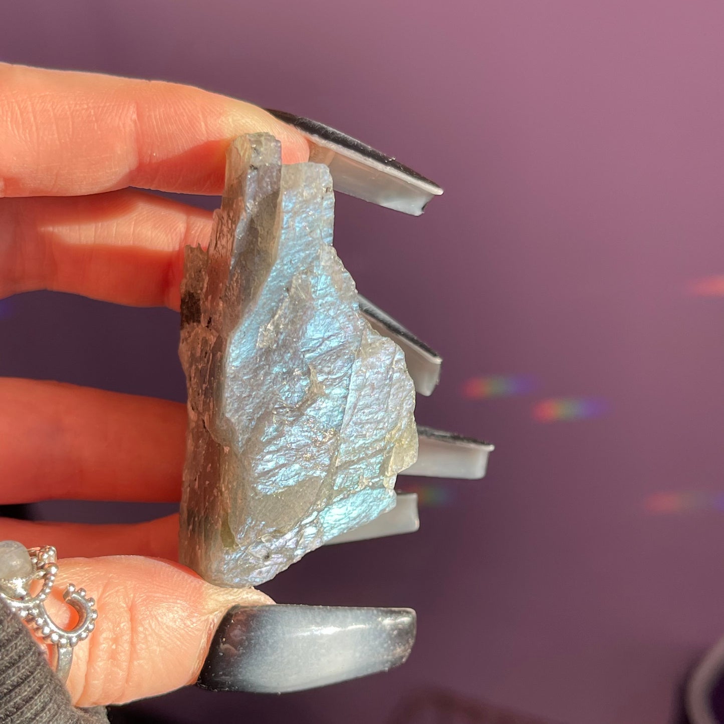 raw/rough labradorite (sunset flash)
